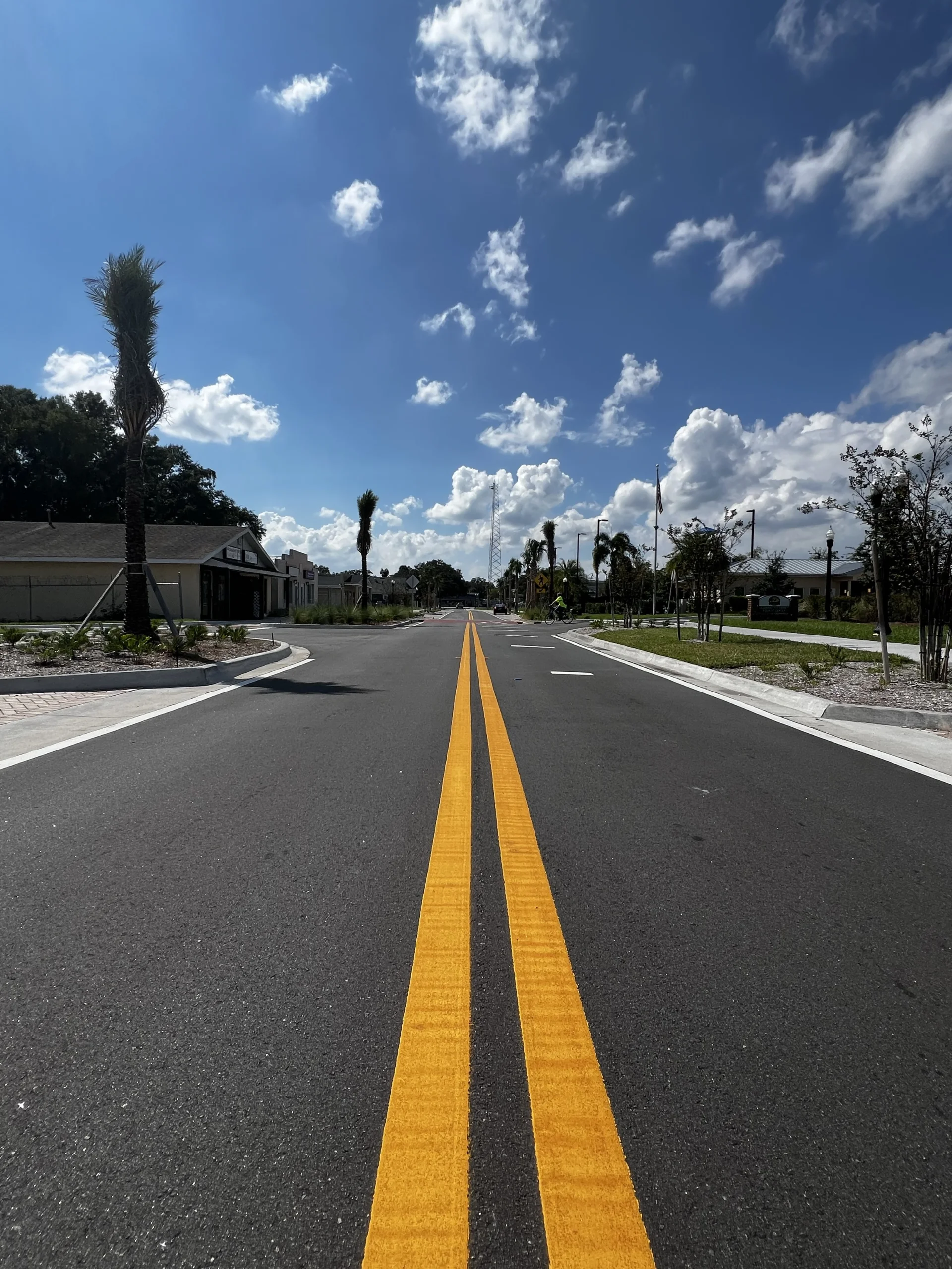 Pine Street two-way roadway